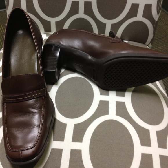 ♦Reduced♦Aersoles brown workhorse type of shoe! - Picture 1 of 2