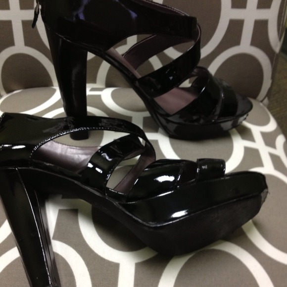 ♦REDUCEDThis shoe is for the grown and sexy group!