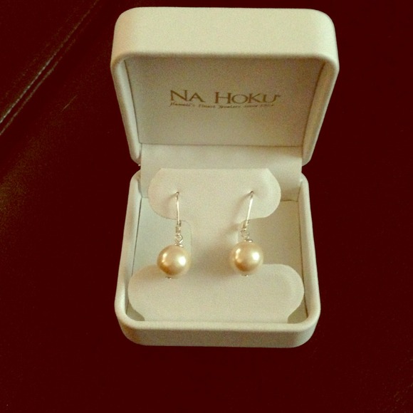 Pearl earrings