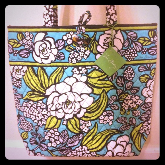 NWT Vera Bradley Island Blossoms Tote