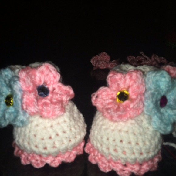 Handmade booties - Picture 2 of 2