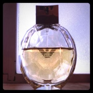 @@SOLD@@ Armani Diamonds perfume