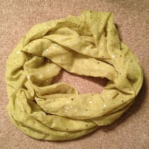 NWT Green Lightweight Scarf NY&Co