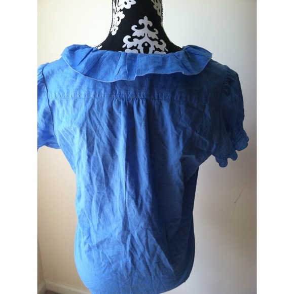 💙 Pretty Blue Ruffle Top By GAP ! - Picture 3 of 3