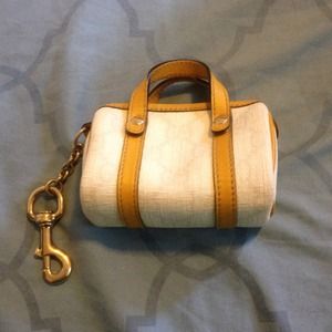 😍SOLD😍 100% Authentic Gucci Keychain