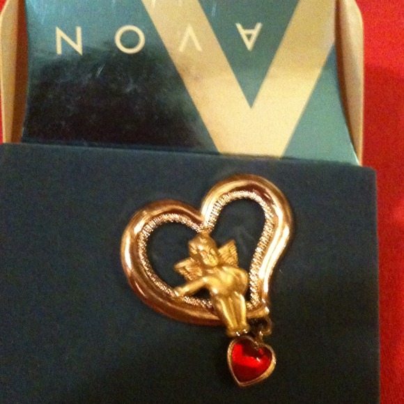 Cherub heart pin