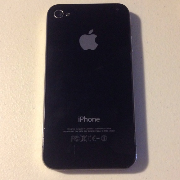 iPhone 4🍎