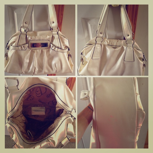 Dereon Brand Purse