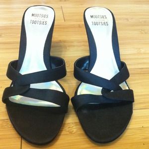 Simple, Pretty Black Dress Heels