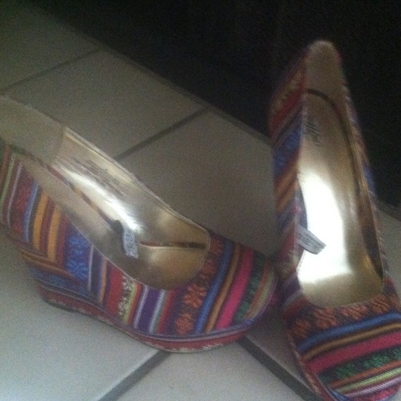 Tribal wedges