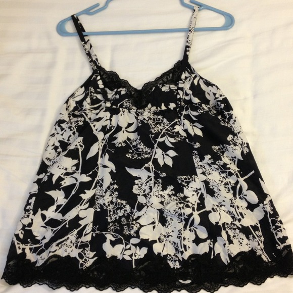 Express black and white Silk floral camisole sz S - Picture 4 of 4