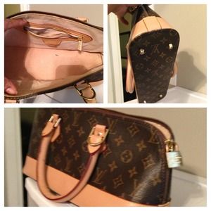 Louis Vuitton purse with key