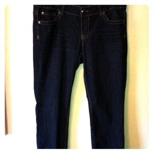 ✨Hold for kjensen1788✨Torrid skinny jeans