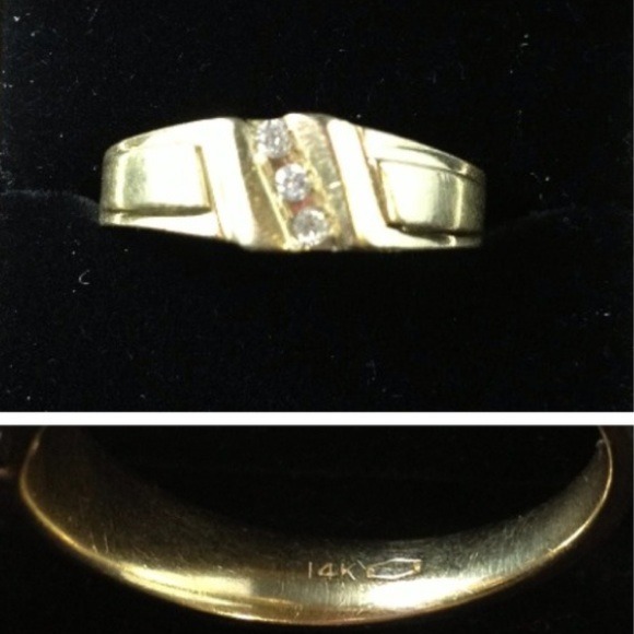 Men's 14K Yellow Gold Diamond Ring...