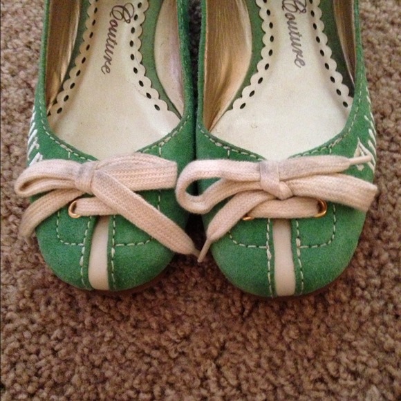 🚫Sold🚫 Juicy Couture green flats - Picture 3 of 4