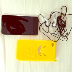 iPod touch 4th generation 8gigs