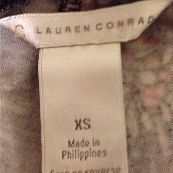 Patterned tights. - Picture 2 of 2