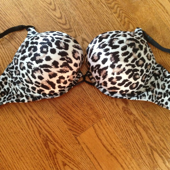 SOLD🚫🚫34D bombshell bra - Picture 2 of 3