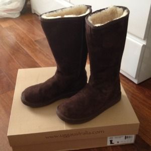 💟Authentic UGG Australia Boots, practically new!