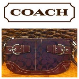 🚫SOLD🚫COACH Large Plum And Wine Wristlet