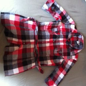 💢💢SOLD💢💢Checkered medium sleeve shirt