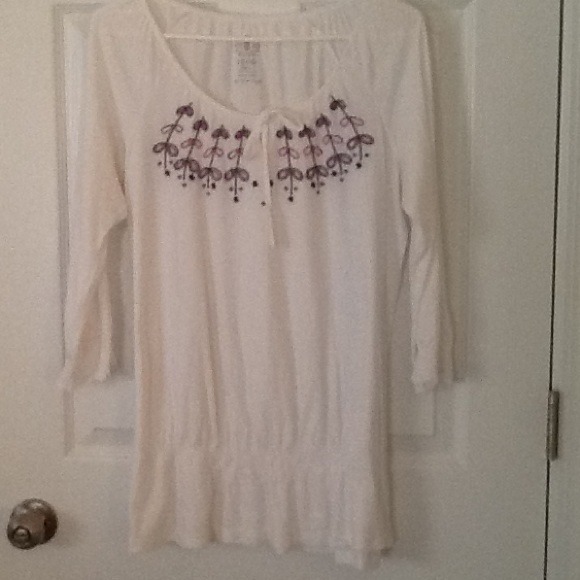 White top by Izod      "BUNDLED" FOR nikib1024"