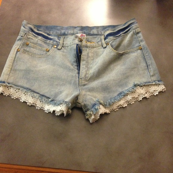Vintage high wasted shorts