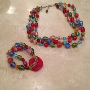 Bead necklace with bracelet