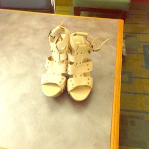 Guess tan open toe Heels