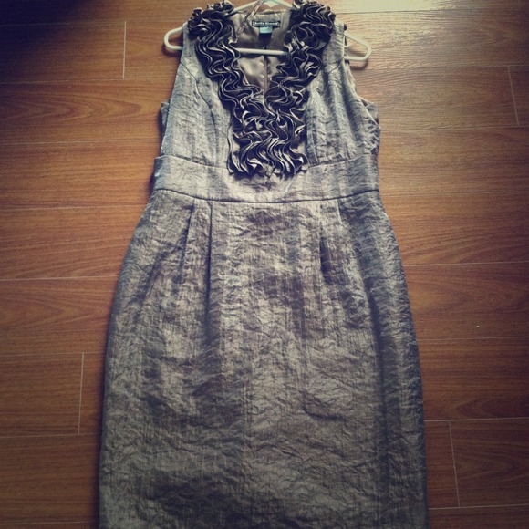Gorgeous Gold Dress!