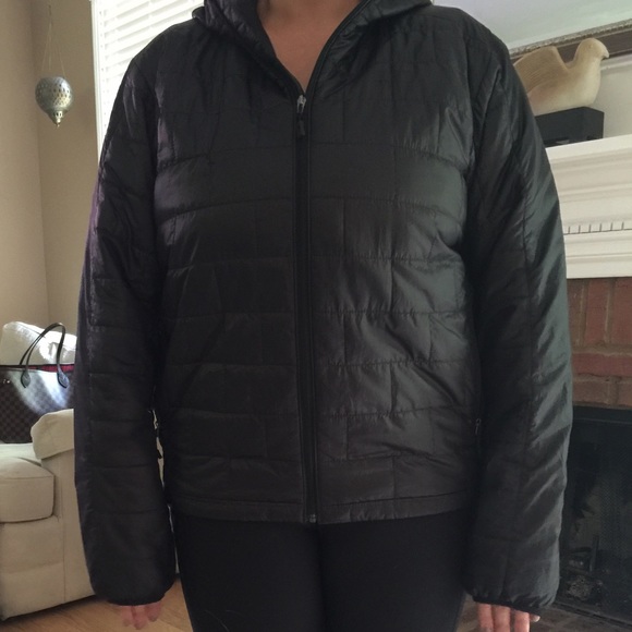 Patagonia Men's Nano Puff Hoody. Sz M. - Picture 4 of 4