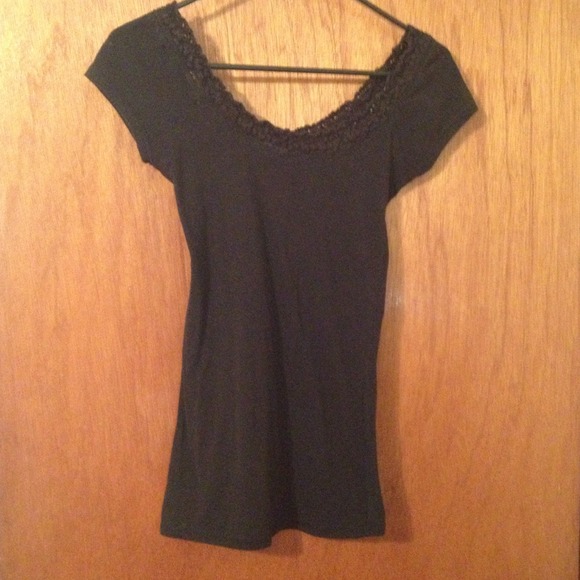 Plain black top