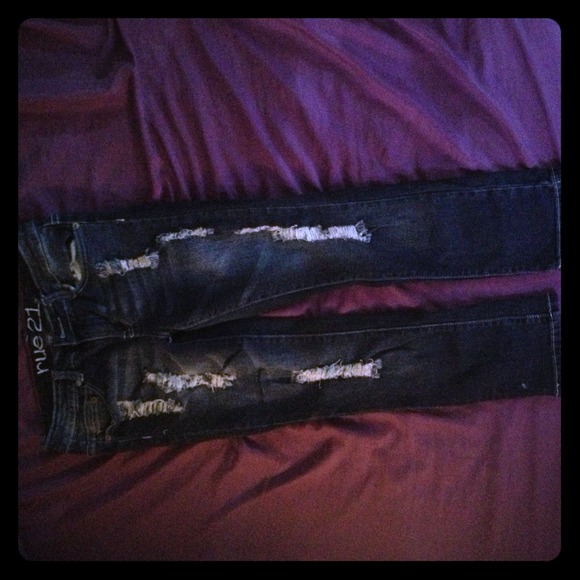 Jeans - Picture 1 of 3