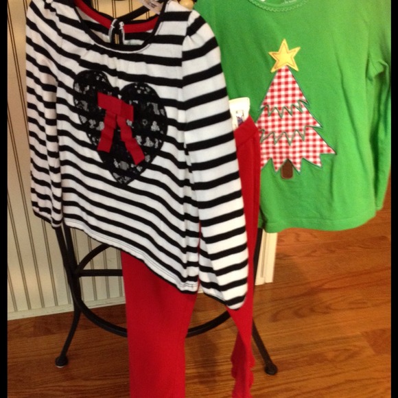 📌📌SOLD📌📌  Two Girls tops and red pants