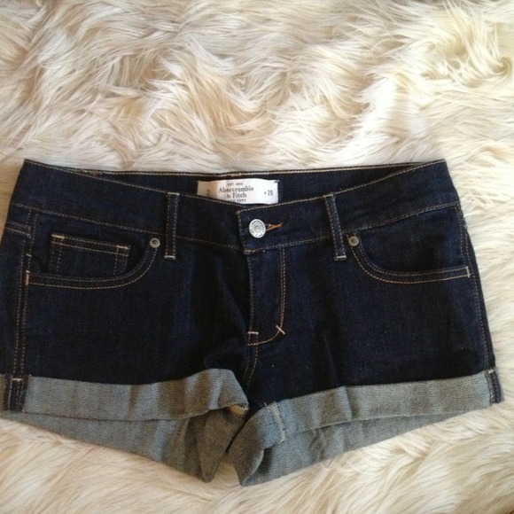 💕ON HOLD💕Abercrombie & Fitch shorts size 2 26