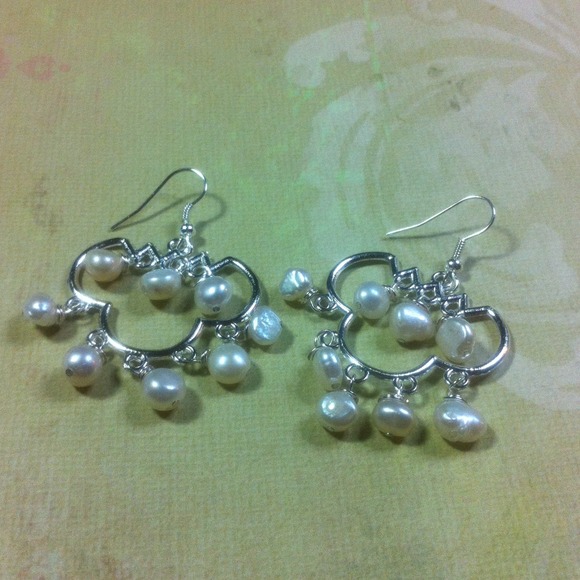 #31. 3 pc Freshwater Pearls ALL HAND CRAFTED - Picture 3 of 4