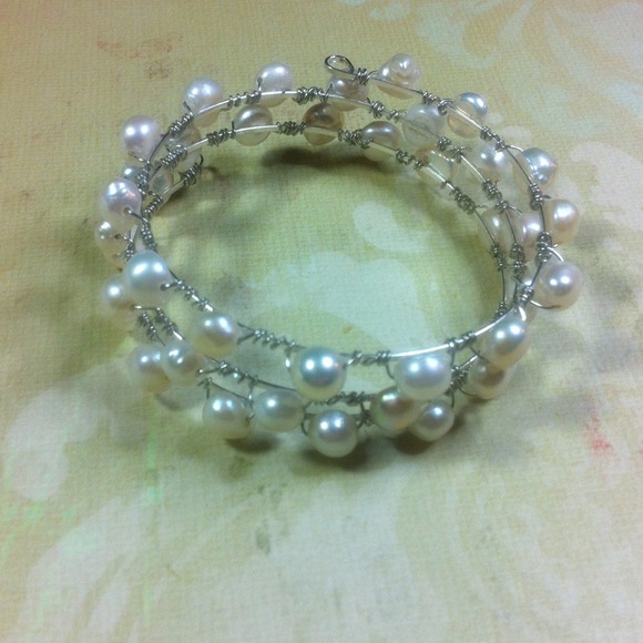 #31. 3 pc Freshwater Pearls ALL HAND CRAFTED - Picture 4 of 4