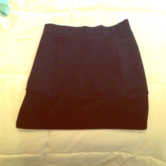 H&M fitted spandex skirt