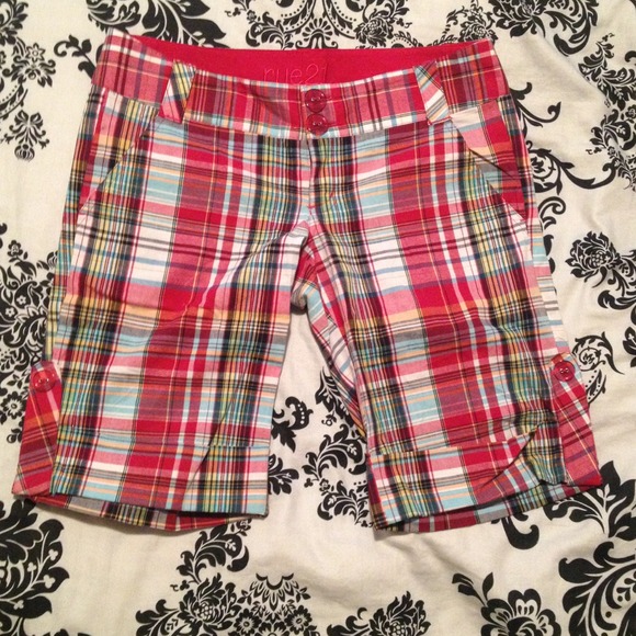 ✨SOLD Colorful plaid knee pants ⛳