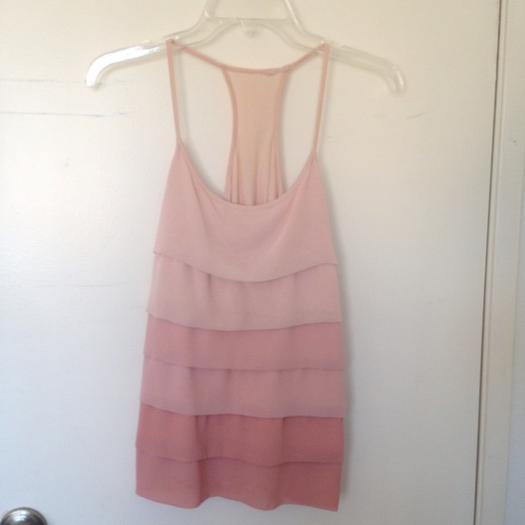 🔴SOLD🔴💕Coral Tier Tank💕