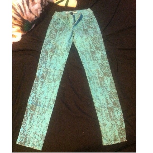 Bullhead snakeskin print jeans from PacSun