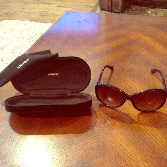 ❤❤SOLD❤❤ Tom Ford Cecile sunglasses