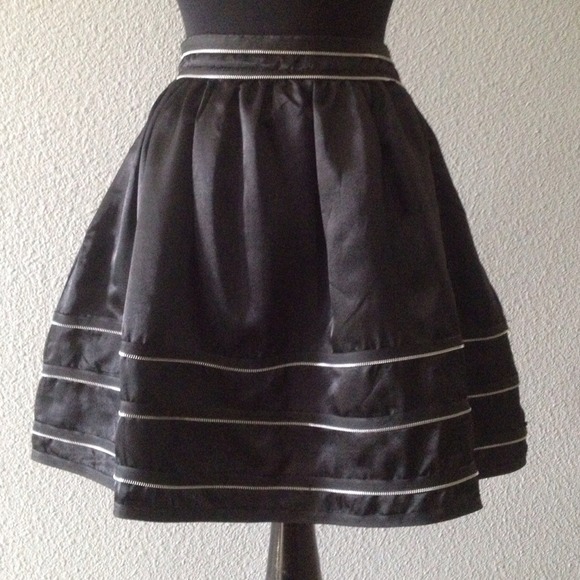 NWOT silence and noise skirt