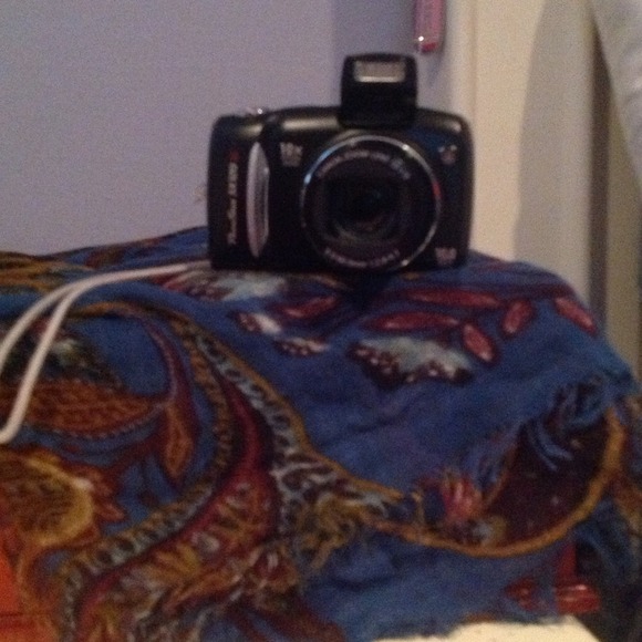 Canon camera - Picture 4 of 4