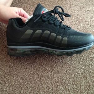 Women's Nike Air Max shoes