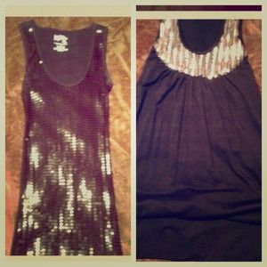 Black tank top bundle.