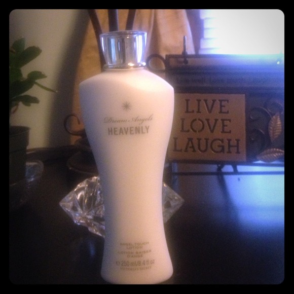 Victoria's Secret Other - Dream Angels
Heavenly Angel Touch Lotion