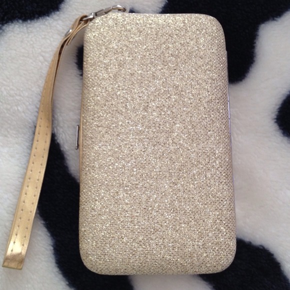 🚫SCAMMED🚫 BY RAGEANDLOVE72❗iPhone wristlet