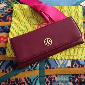 Tory Burch Pretty Violet Robison Envelope Wallet