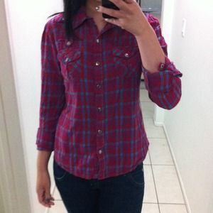 ✨SOLD✨ Plaid shirt